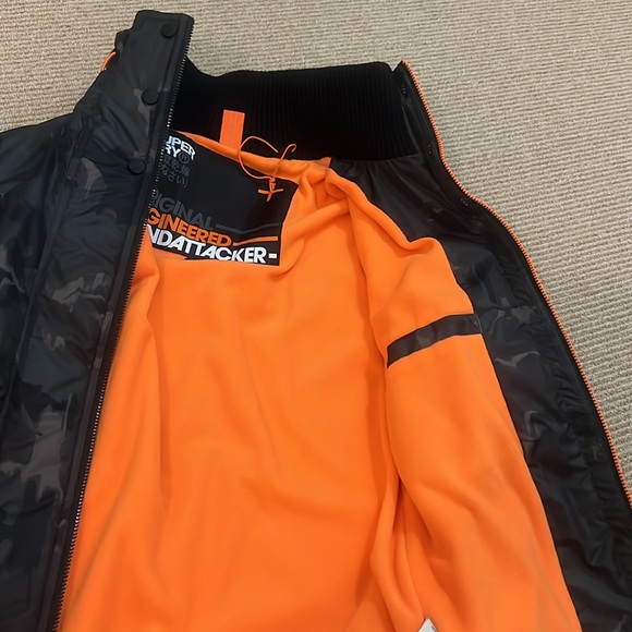 Superdry Men’s camouflage print windbreakers - Picture 6 of 8